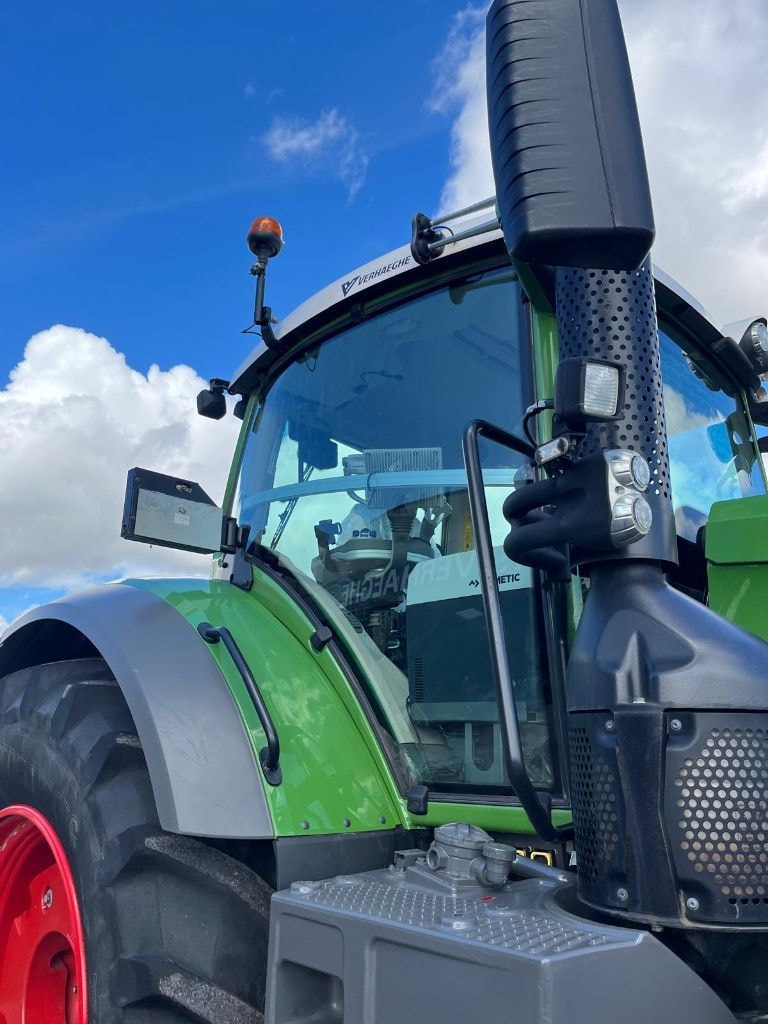 Tracteur FENDT 826 S4 Profi + - photo slide 13