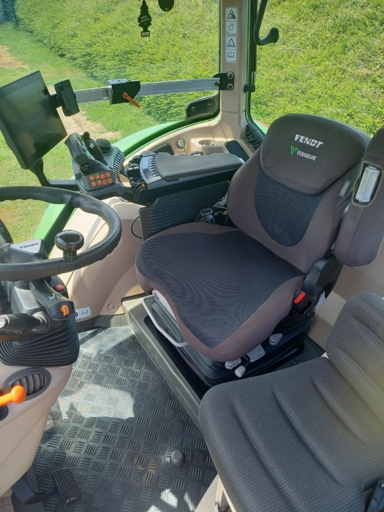 Tracteur FENDT 724 VARIO POWER + - photo slide 12