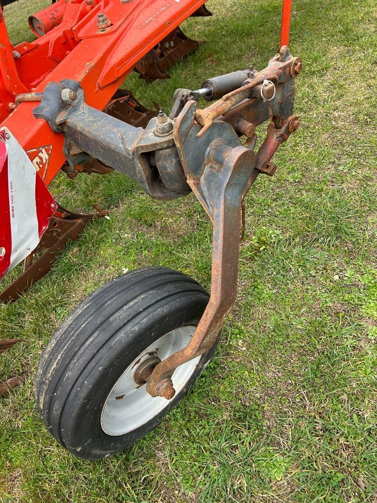 Charrue KUHN MULTI-MASTER 150 - photo slide 10