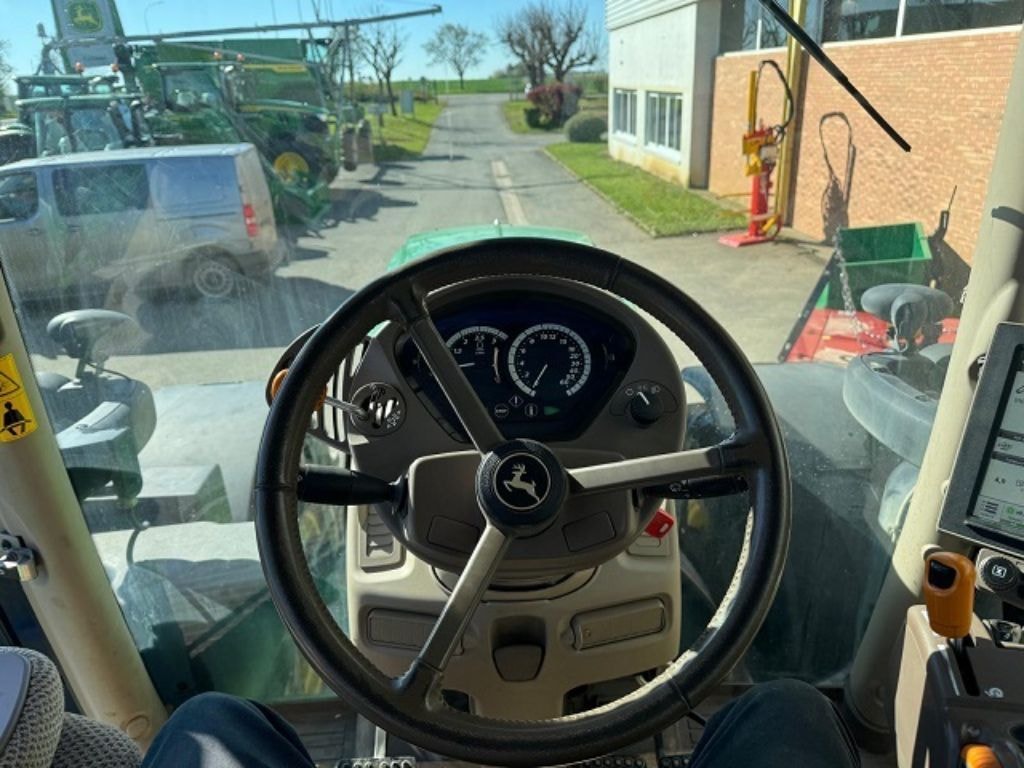 Tracteur JOHN DEERE 6215R - photo slide 11