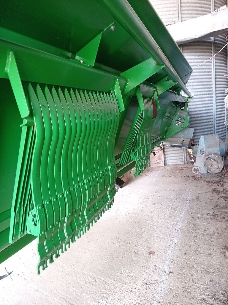 Coupe (MB) JOHN DEERE 635 R - photo slide 21