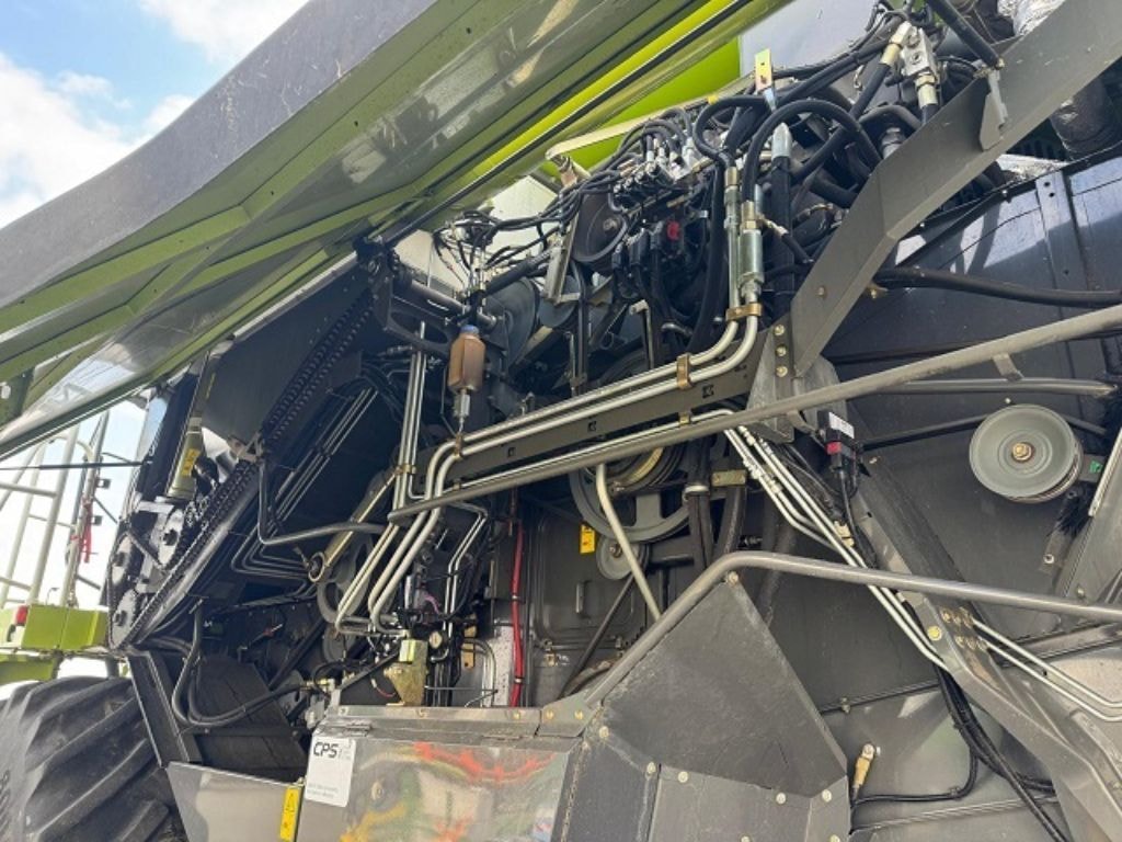 Moissonneuse CLAAS LEXION 740 - photo slide 16