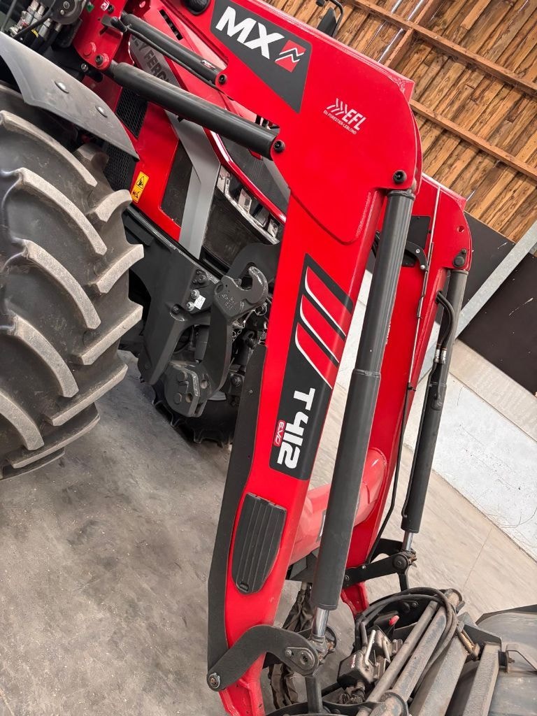 Tracteur MASSEY FERGUSON 5S.145 - photo slide 12