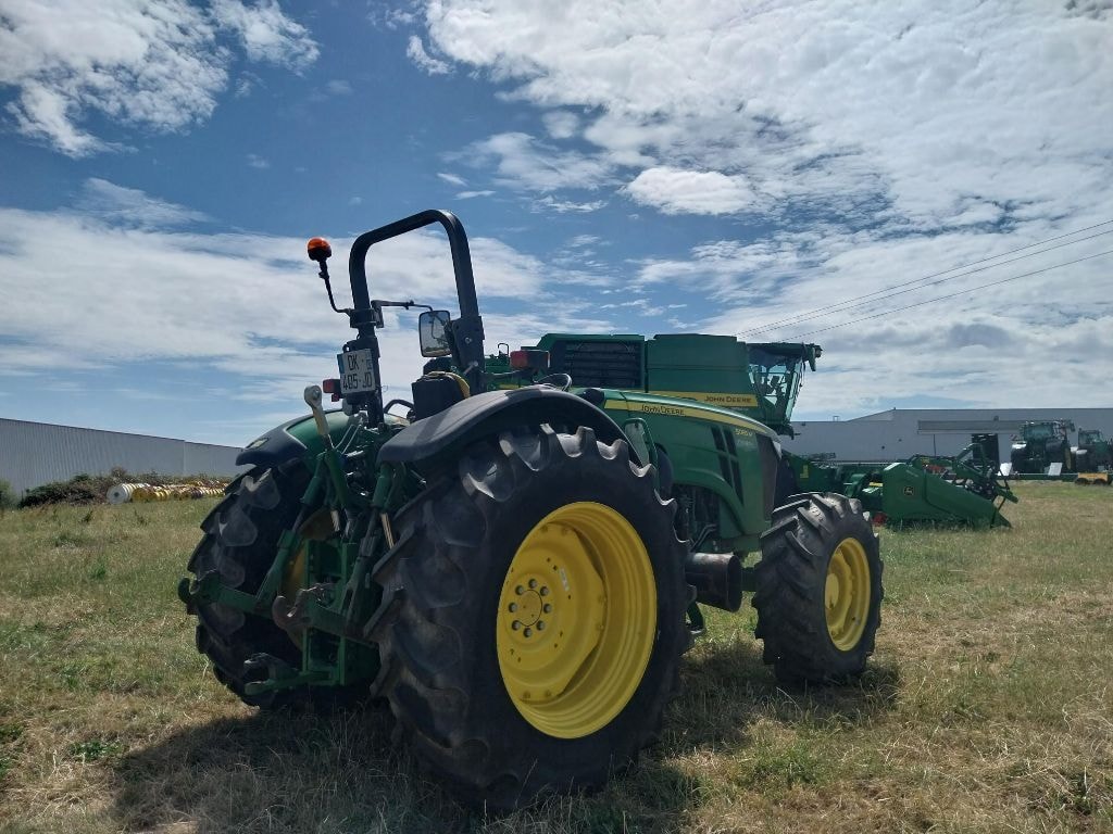 Tracteur JOHN DEERE 5085M - photo slide 4