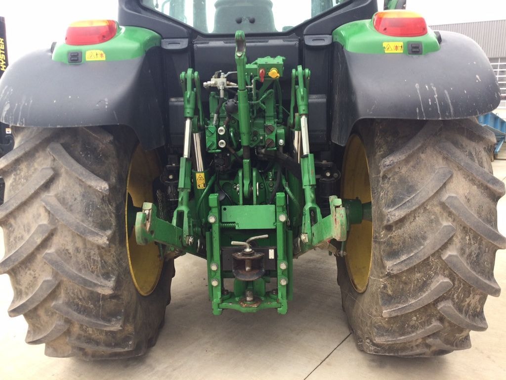 Tracteur JOHN DEERE 6110M - photo slide 21