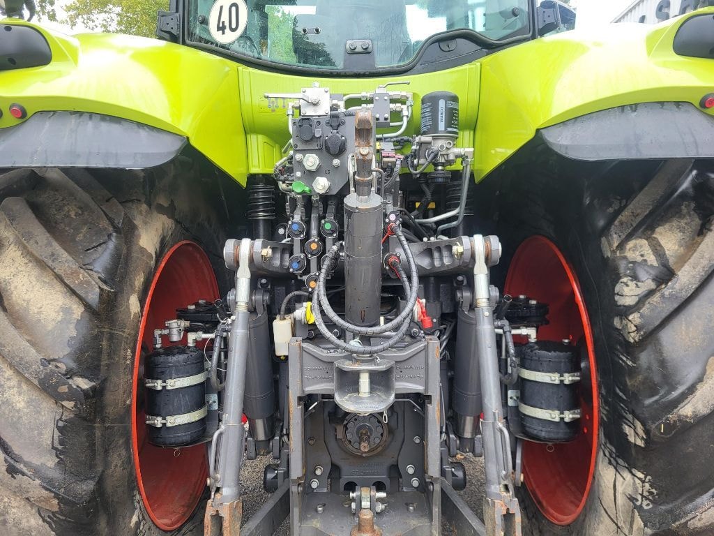 Tracteur CLAAS AXION 800 - photo slide 10