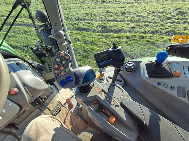 Tracteur DEUTZ FAHR 6165 - photo slide 11