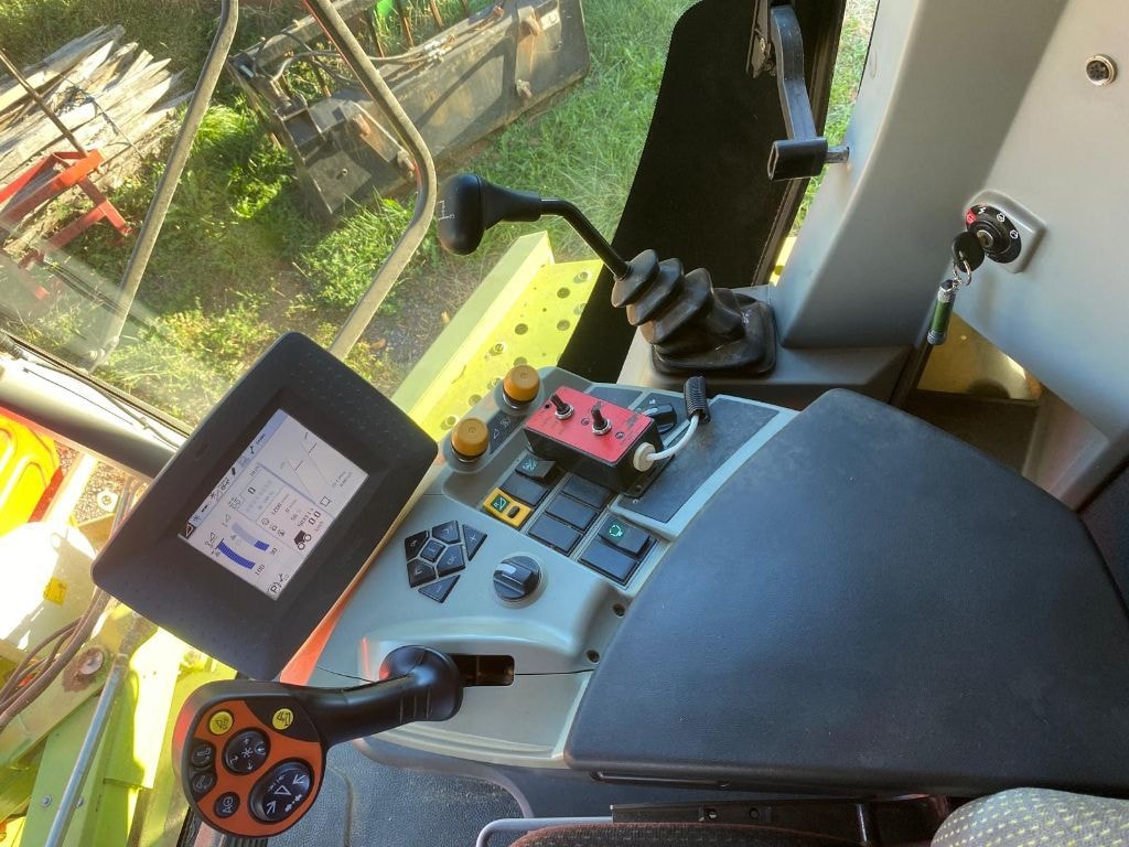 Moissonneuse CLAAS TUCANO 320 - photo slide 7