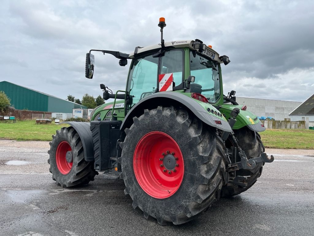 Tracteur FENDT 724 S4 PROFI + - photo slide 3