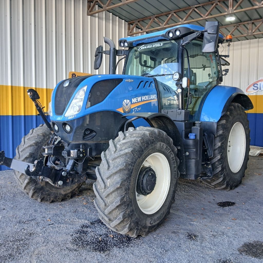 Tracteur NEW HOLLAND T7.210 AC - photo slide 1