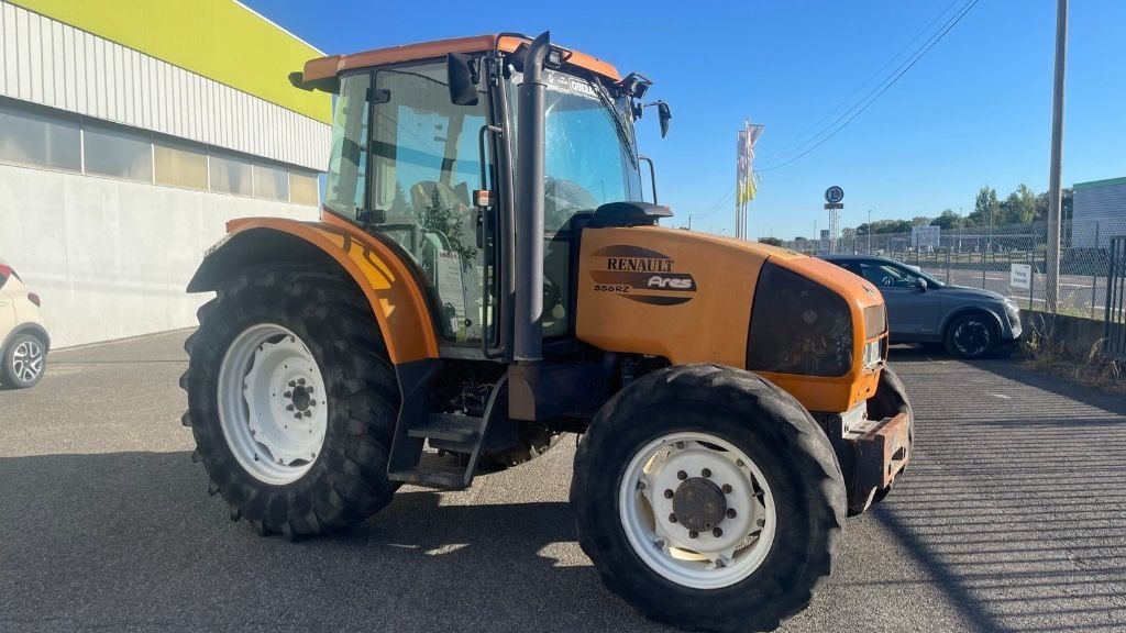 Tracteur RENAULT ARES 556 RZ - photo slide 4