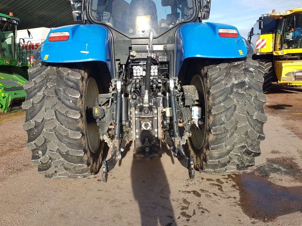Tracteur NEW HOLLAND T7.270 AC - photo slide 25