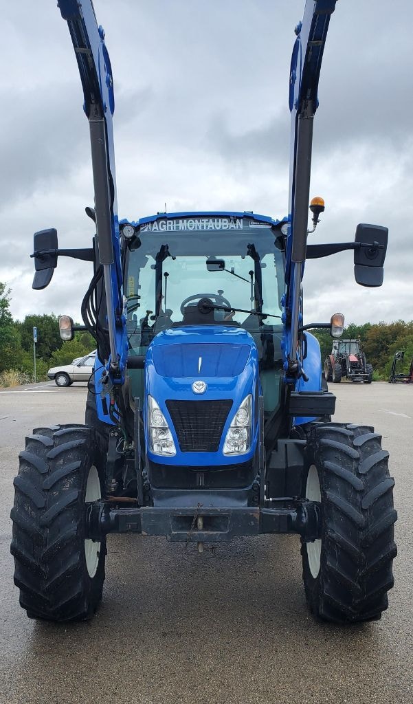 Tracteur chargeur NEW HOLLAND T5.85 dual cmd - photo slide 6