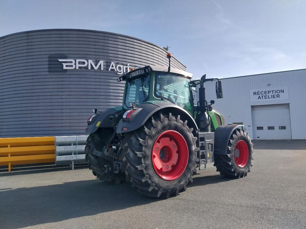 Tracteur FENDT 828 - photo slide 4