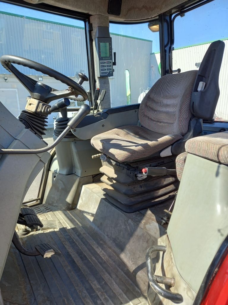 Tracteur MASSEY FERGUSON 8210 - photo slide 16