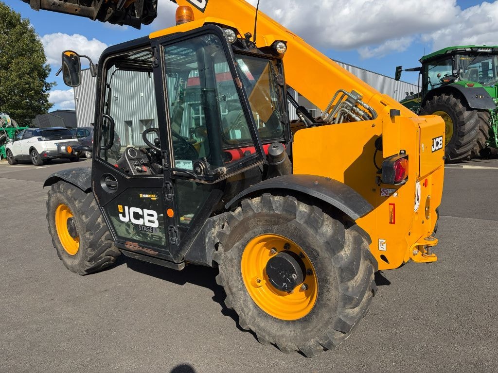 Telescopique JCB 525 60 AGRI + - photo slide 4