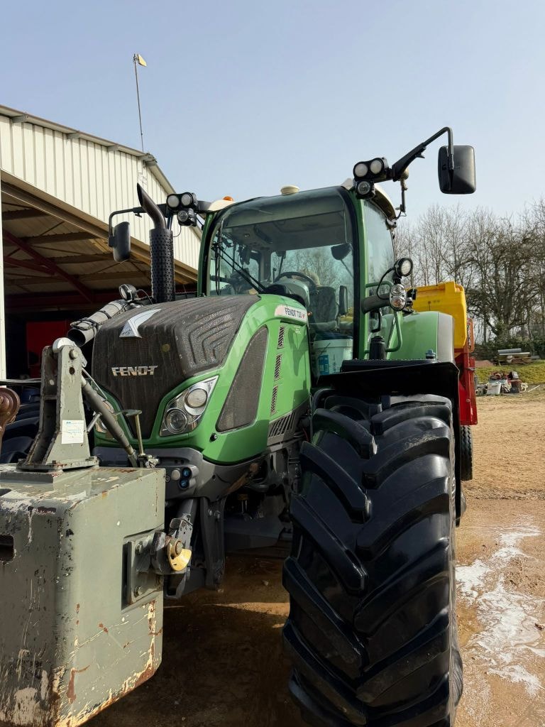 Tracteur FENDT 720 VARIO - photo slide 10