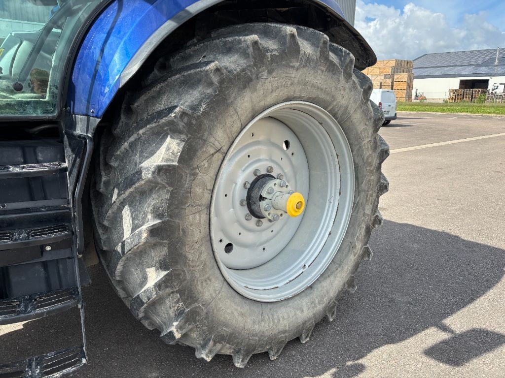 Tracteur NEW HOLLAND T7.270 SW II - photo slide 11