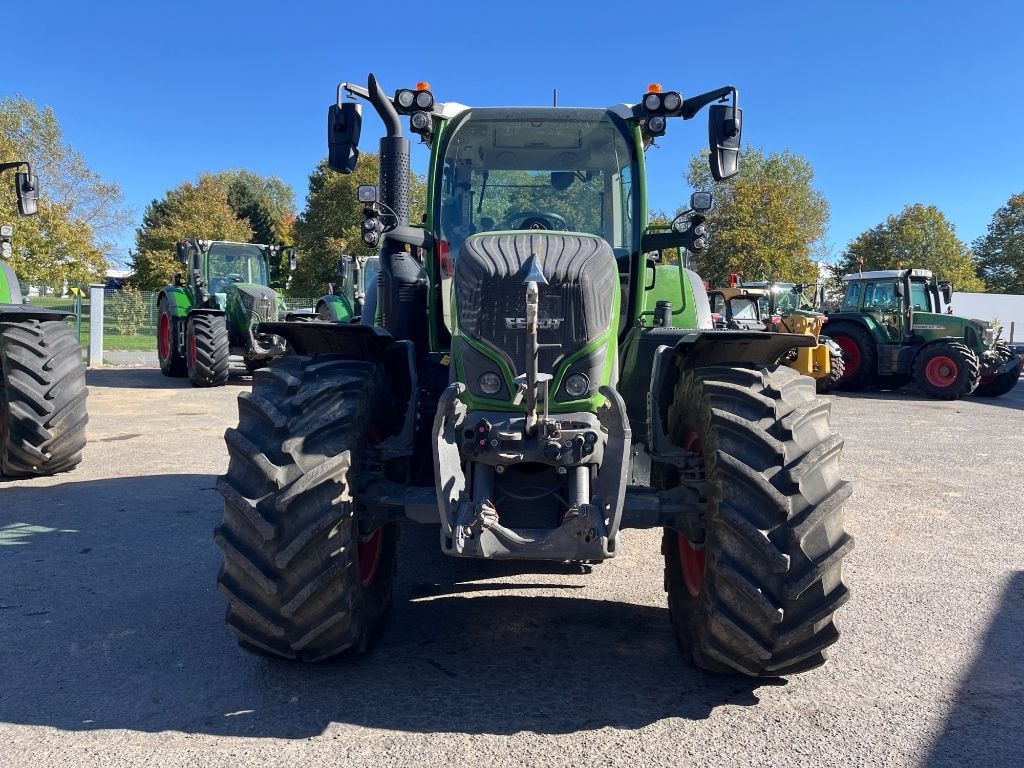 Tracteur FENDT 716 VARIO POWER + - photo slide 3