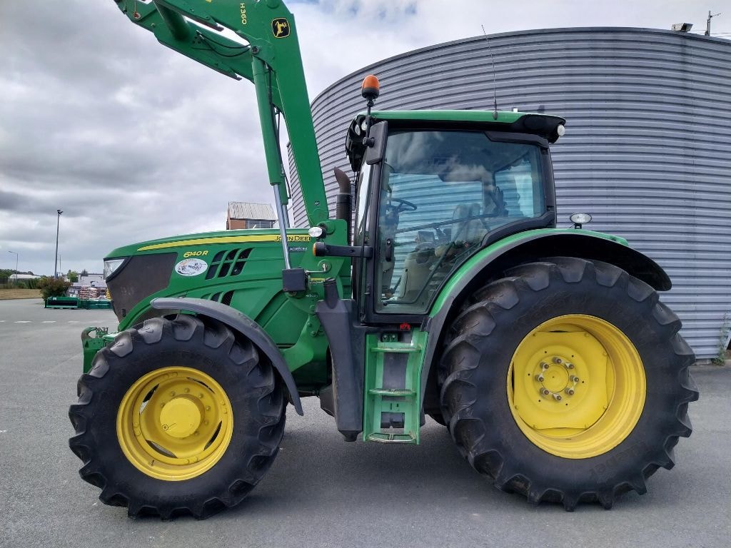 Tracteur chargeur JOHN DEERE 6140R - photo slide 3