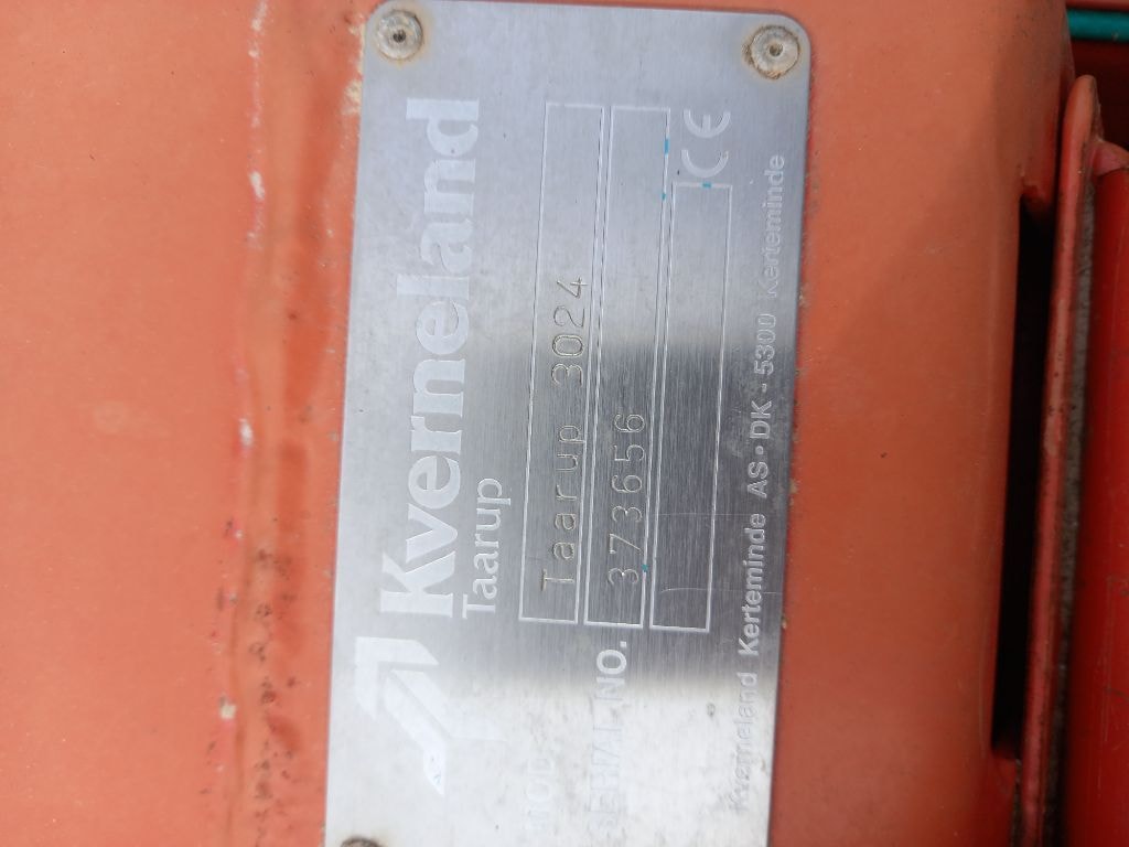 Faucheuse conditionneuse KVERNELAND Taarup 3024 - photo slide 9