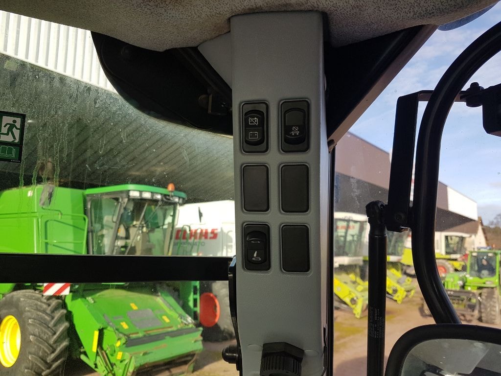 Tracteur NEW HOLLAND T7.270 AC - photo slide 13