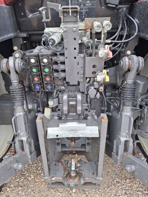 Tracteur VALTRA T175 A - photo slide 7