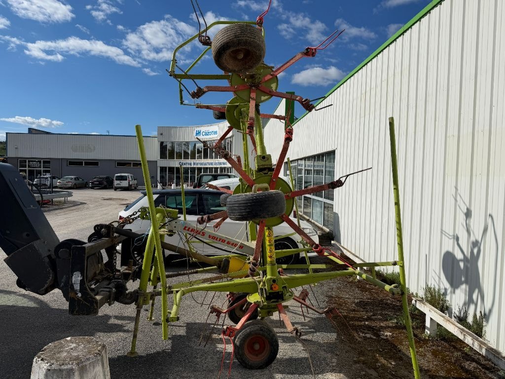 Faneuse CLAAS VOLTO 640H      - photo slide 3