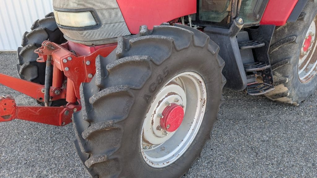 Tracteur MC CORMICK MC100 - photo slide 11