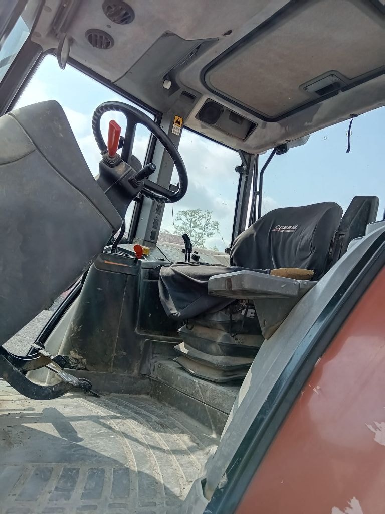 Tracteur NEW HOLLAND M100 - photo slide 6