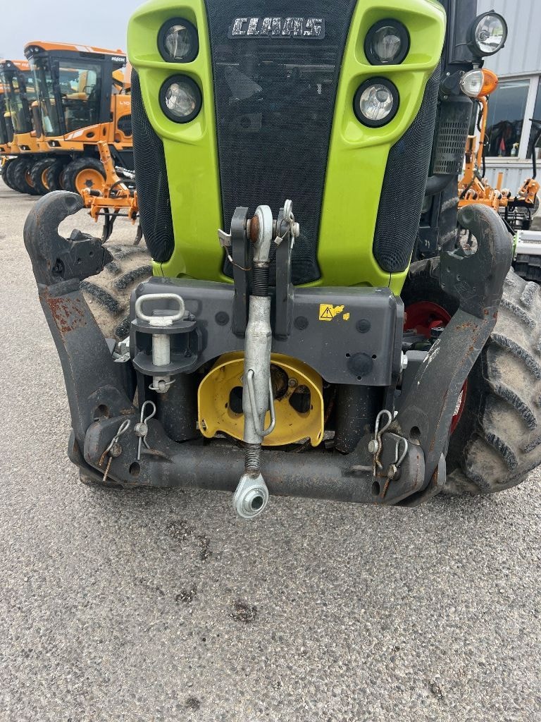 Tracteur CLAAS Nexos 240 m - photo slide 11