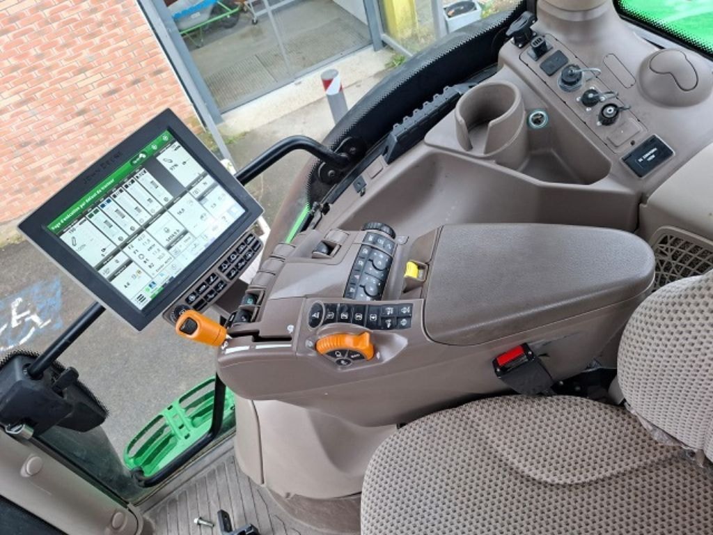 Tracteur JOHN DEERE 6215R - photo slide 8