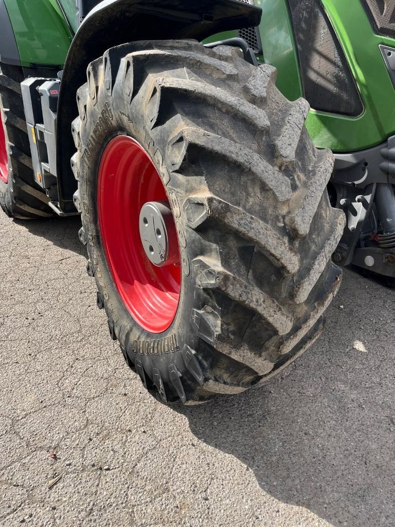 Tracteur FENDT 724 VARIO POWER - photo slide 15