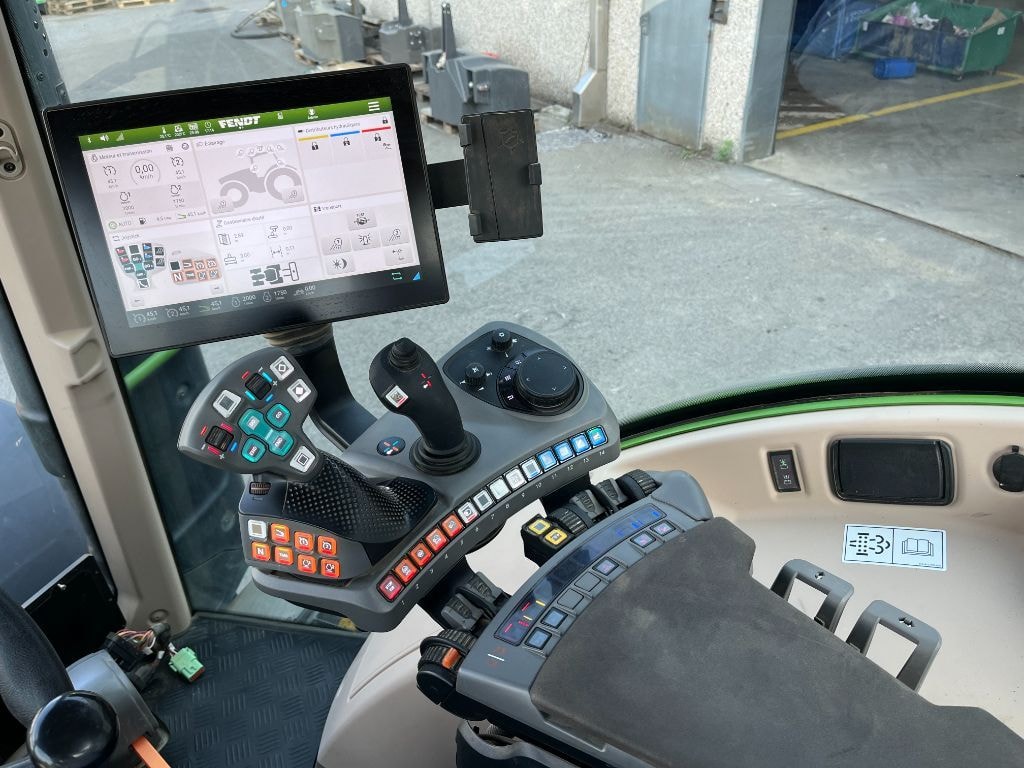 Tracteur FENDT 312 PROFI - photo slide 27