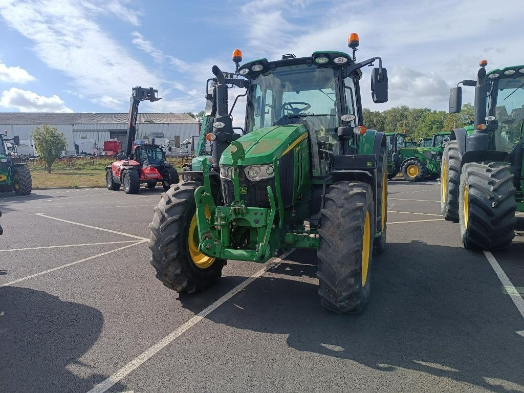 Tracteur chargeur JOHN DEERE 6120M - photo slide 8