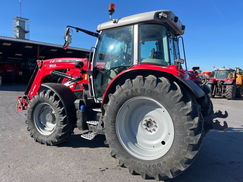 Tracteur MASSEY FERGUSON 5S145 - photo slide 4
