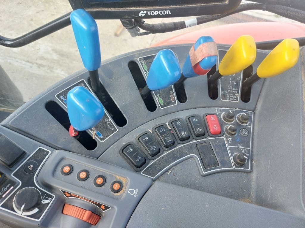 Tracteur KUBOTA M7 153 - photo slide 12