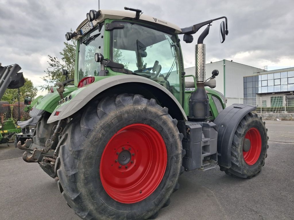 Tracteur FENDT 716 PROFI SCR - photo slide 7