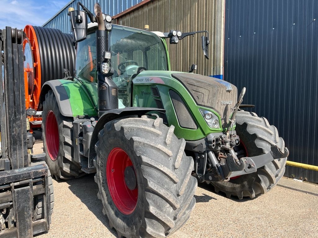 Tracteur FENDT 720 S4 PROFI PLUS - photo slide 5