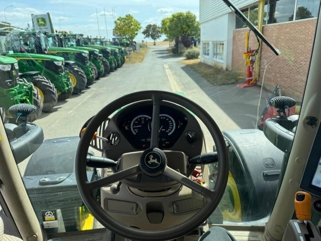 Tracteur JOHN DEERE 6130R - photo slide 11