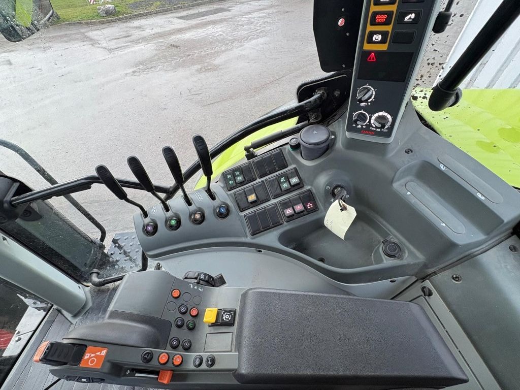 Tracteur CLAAS ARION 650  - photo slide 11