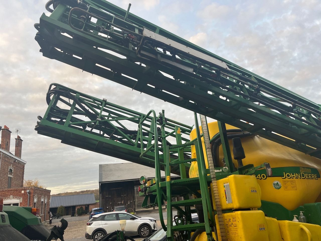 Pulverisateur JOHN DEERE 840 - photo slide 6
