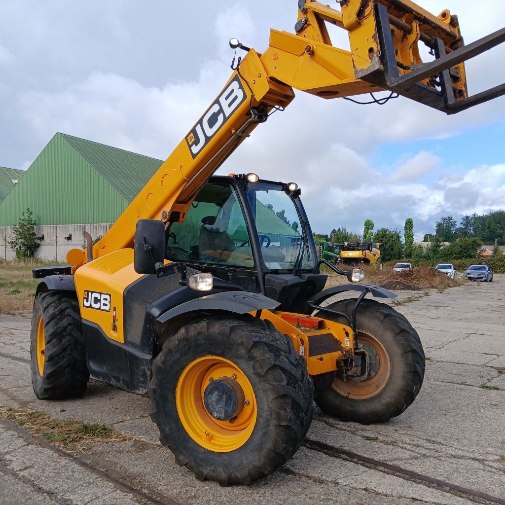 Telescopique JCB TELESCOPIC 531-70 AGRI PLUS - photo slide 4
