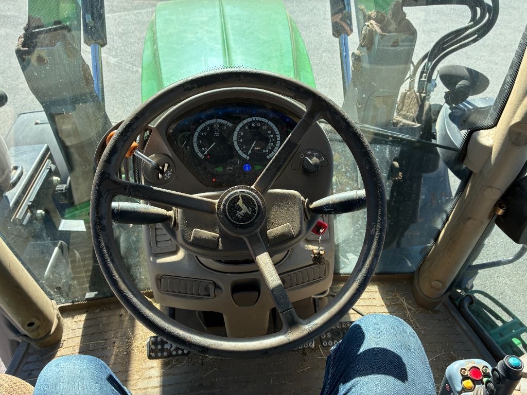 Tracteur chargeur JOHN DEERE 6115 R - photo slide 13