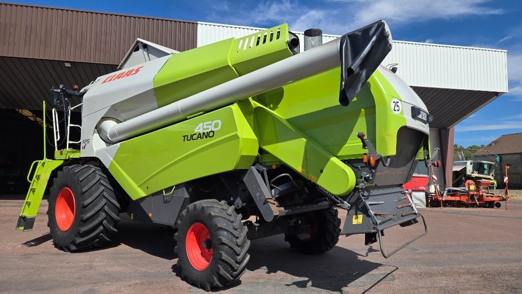 Moissonneuse CLAAS TUCANO 450 - photo slide 4