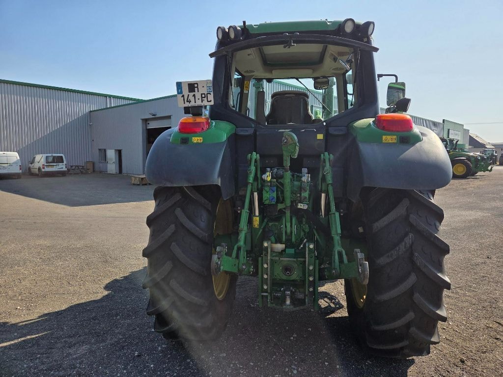 Tracteur chargeur JOHN DEERE 6110M - photo slide 13