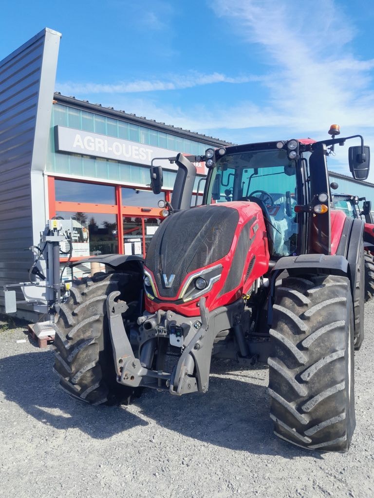 Tracteur VALTRA T175eH - photo slide 4