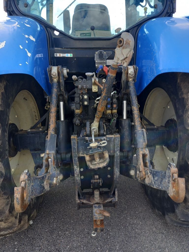 Tracteur NEW HOLLAND T7060 - photo slide 10