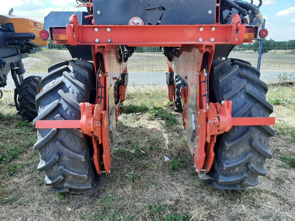 Tracteur enjambeur VERMANDE MR 1135 - photo slide 26