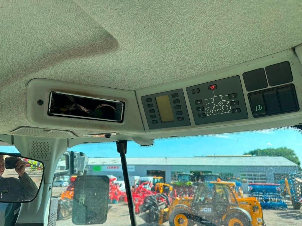 Tracteur CLAAS ARION 620 - photo slide 7